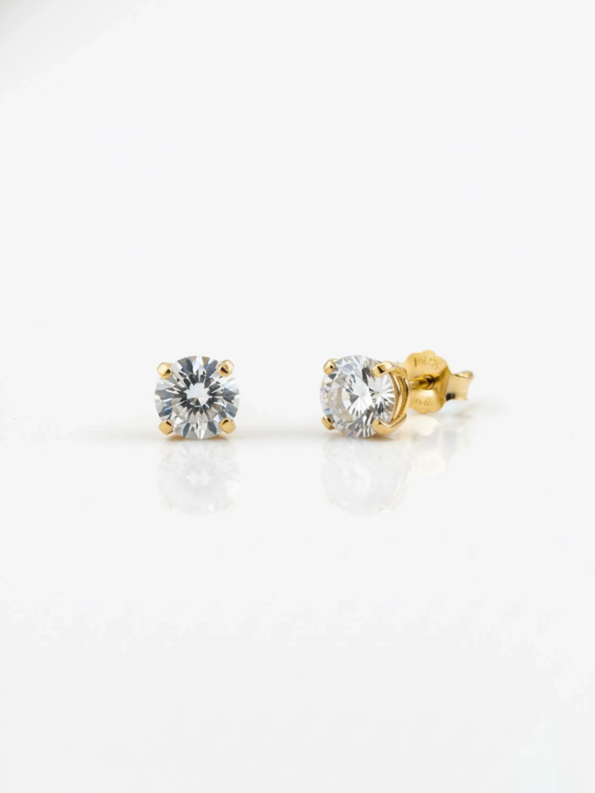 זוג עגילי זירקון מכסף אמיתי 925